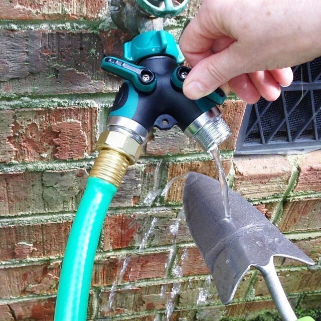 Y-Type Double-Pass Water Splitter – Dual-Outlet Hose Connector with Seals & Fittings